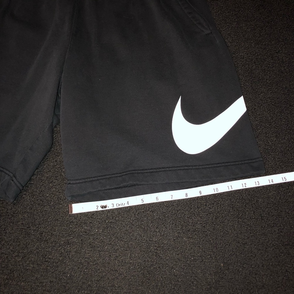 Nike Sweat-shorts. Size Large. Black Color. - Picture 5 of 10